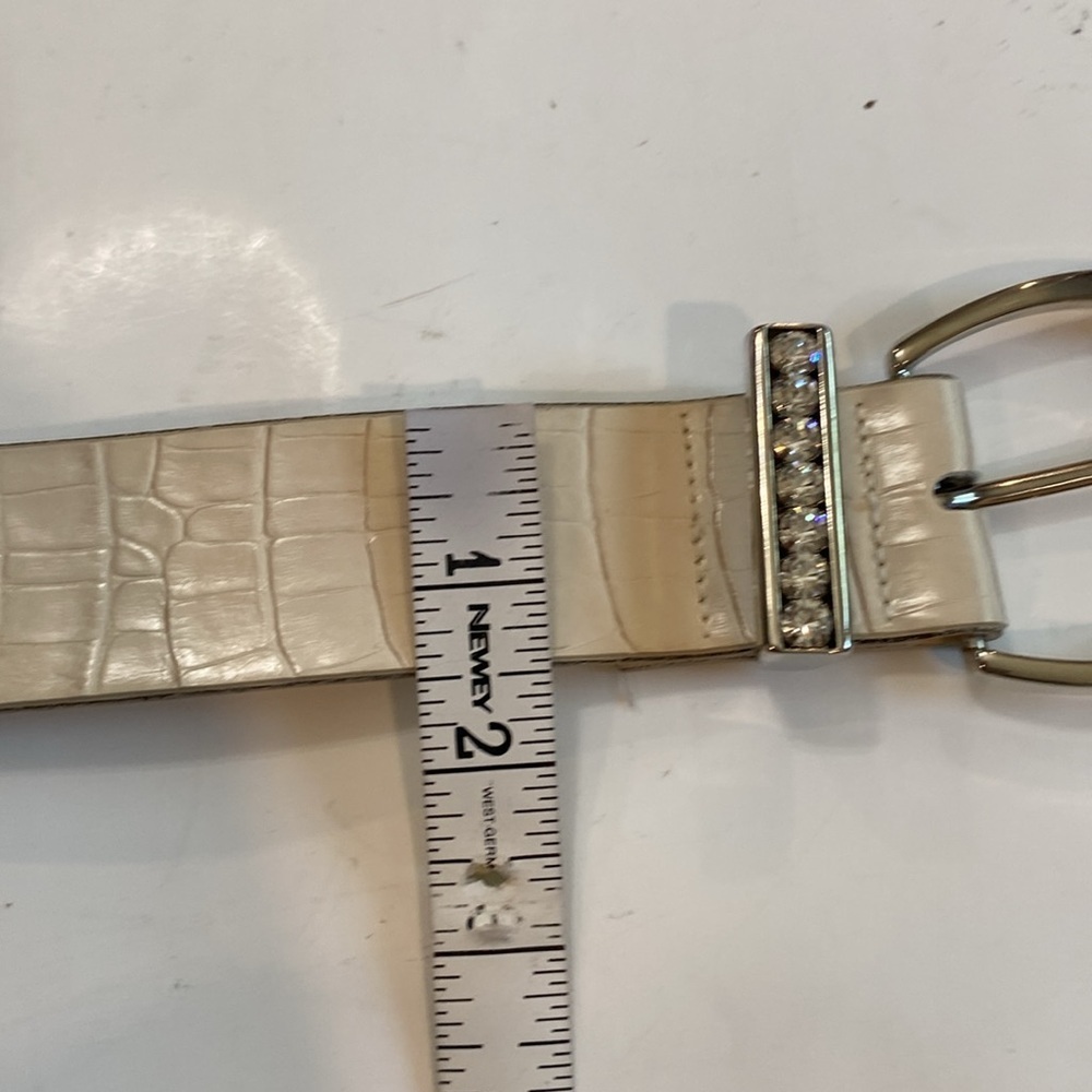 Buffalo David Bitton Cream Croc Belt Medium Rhinestone Buckle Glam Western - Picture 13 of 15